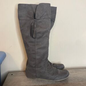 Size 9.5 Mia women’s knee high boots